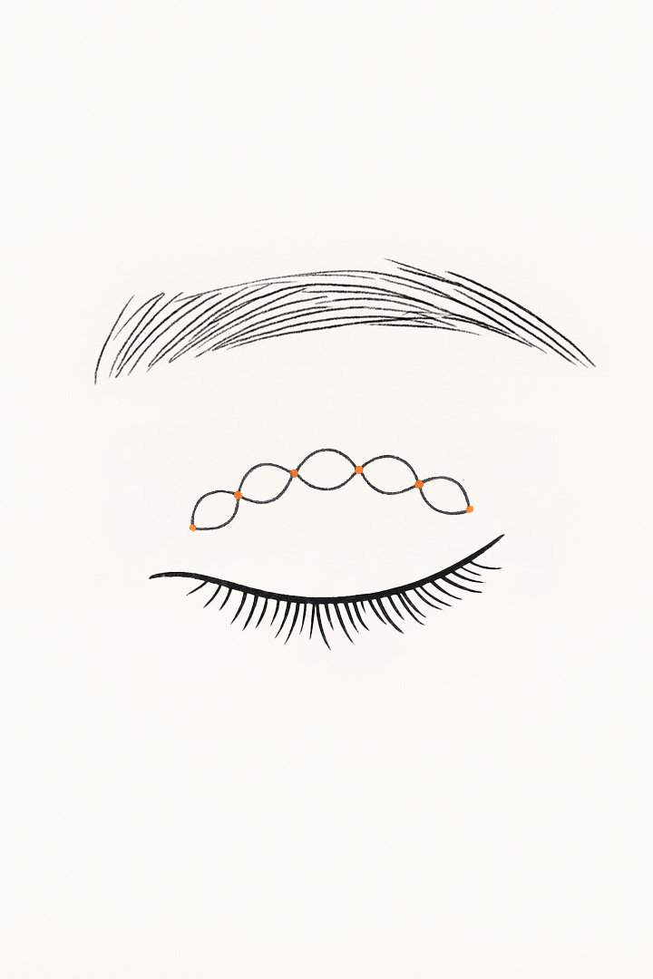 포인트에 따라 안팎으로[b] 실을 통과시켜 고정합니다.